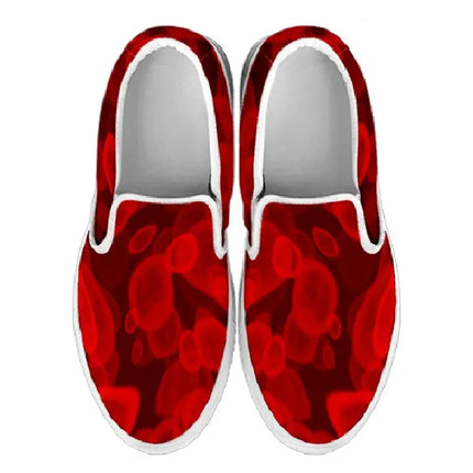 Sneakersy pielęgniarskie typu slip-on z motywem czerwonych krwinek