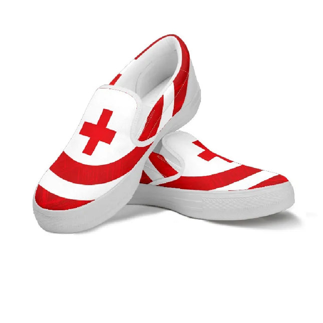 Sneakers da donna con tomaia in tela rossa e croce audace